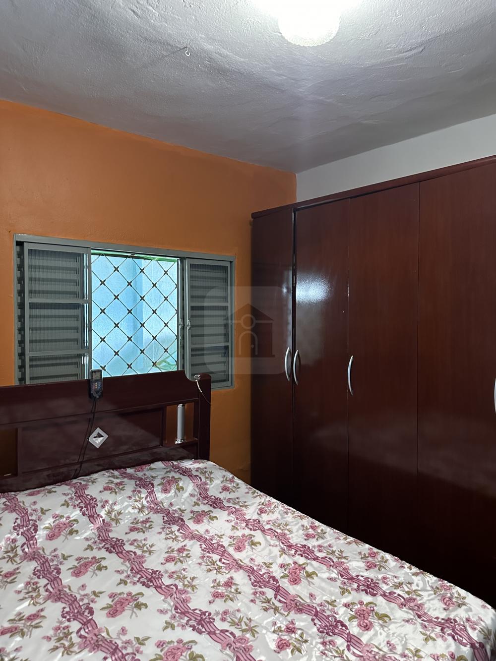 Comprar Casa / Padr&atilde;o em Araguari R$ 430.000,00 - Foto 4