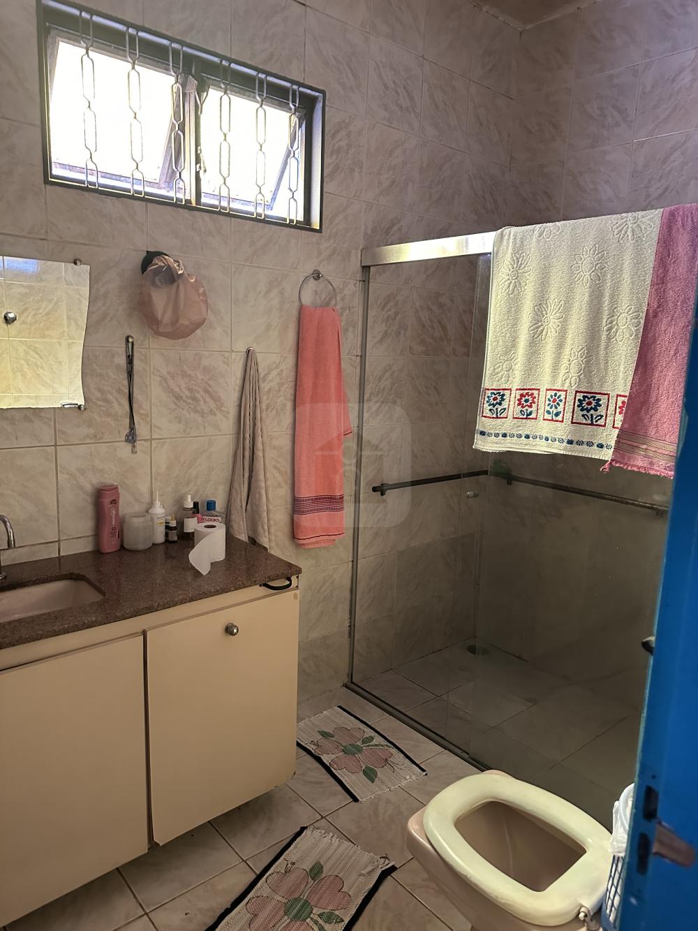 Comprar Casa / Padr&atilde;o em Araguari R$ 550.000,00 - Foto 8
