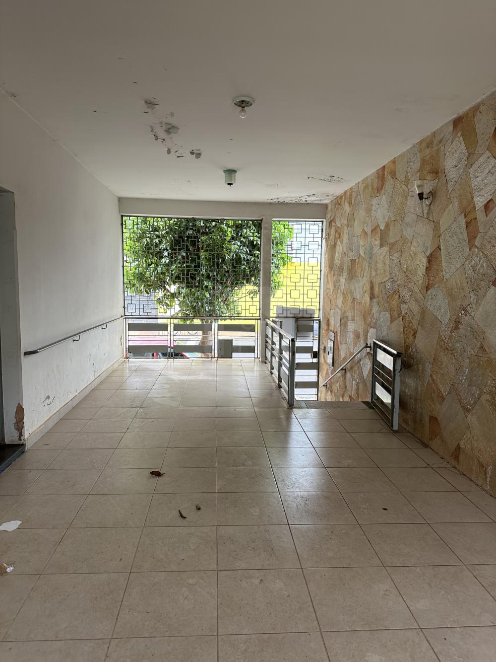 Comprar Comercial / Casa Comercial em Araguari R$ 2.750.000,00 - Foto 3