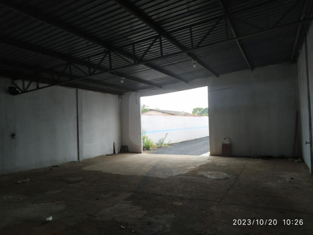 Comprar Comercial / Galp&atilde;o em Araguari R$ 250.000,00 - Foto 5