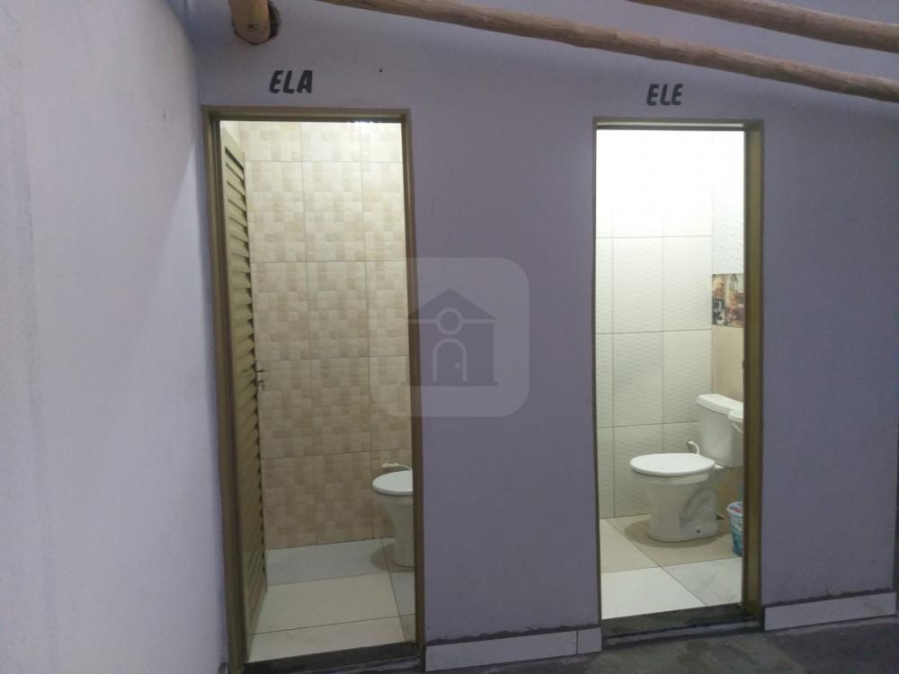 Comprar Comercial / Galp&atilde;o em Araguari R$ 250.000,00 - Foto 4