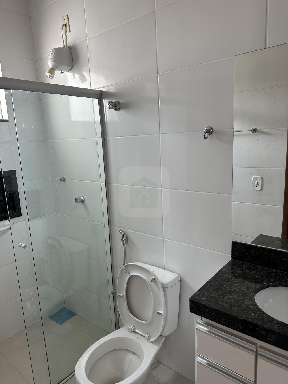 Alugar Apartamento / Padr&atilde;o em Araguari R$ 1.200,00 - Foto 9