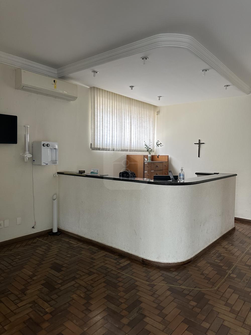 Comprar Comercial / Casa Comercial em Araguari R$ 1.500.000,00 - Foto 3