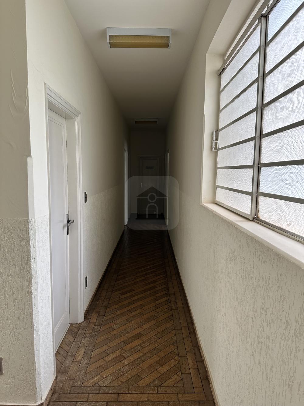 Comprar Comercial / Casa Comercial em Araguari R$ 1.500.000,00 - Foto 4