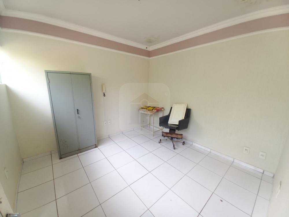 Alugar Comercial / Casa Comercial em Uberl&acirc;ndia R$ 6.000,00 - Foto 5
