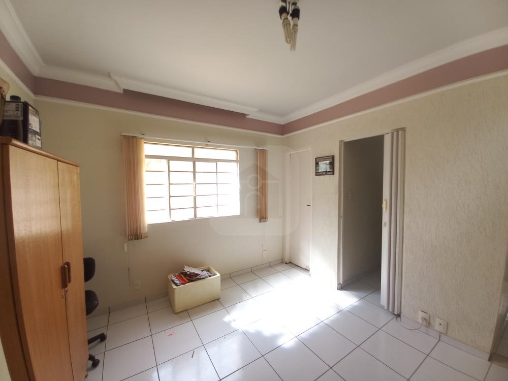 Alugar Comercial / Casa Comercial em Uberl&acirc;ndia R$ 6.000,00 - Foto 4