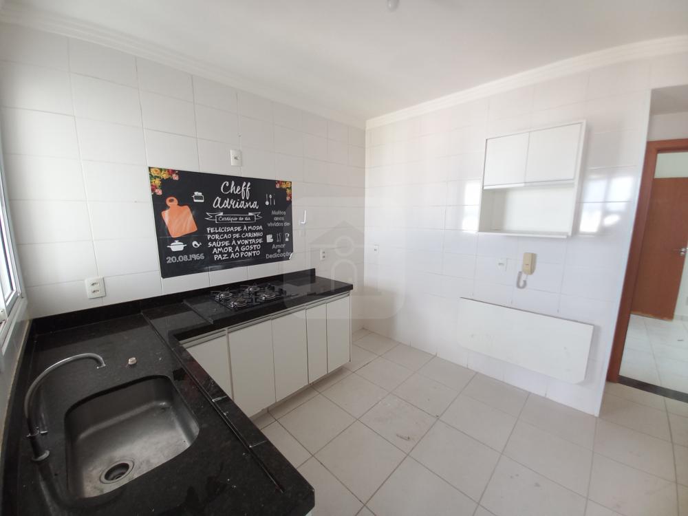 Alugar Apartamento / Padr&atilde;o em Uberl&acirc;ndia R$ 1.900,00 - Foto 1