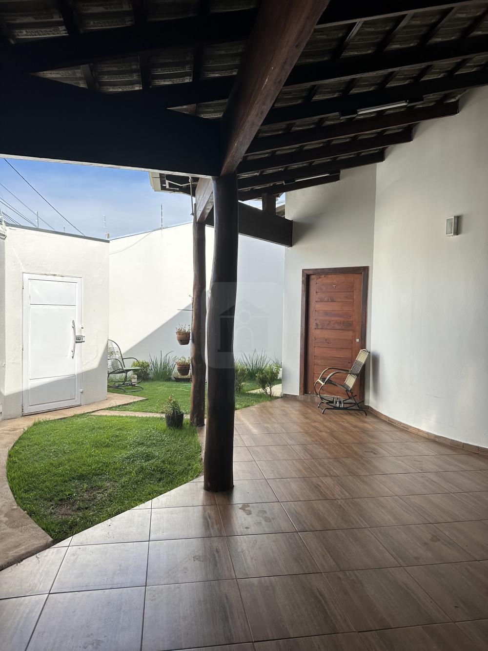 Comprar Casa / Padr&atilde;o em Araguari R$ 850.000,00 - Foto 1