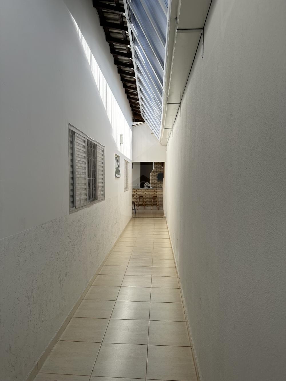 Comprar Casa / Padr&atilde;o em Araguari R$ 850.000,00 - Foto 17