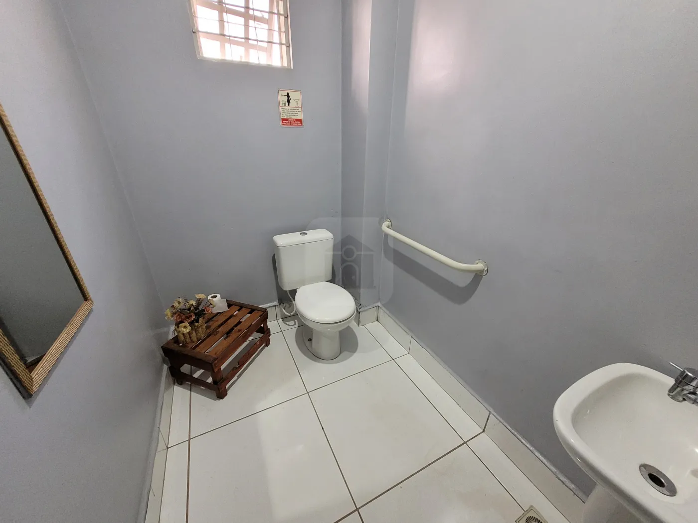 Alugar Comercial / Loja em Uberl&acirc;ndia R$ 15.000,00 - Foto 8