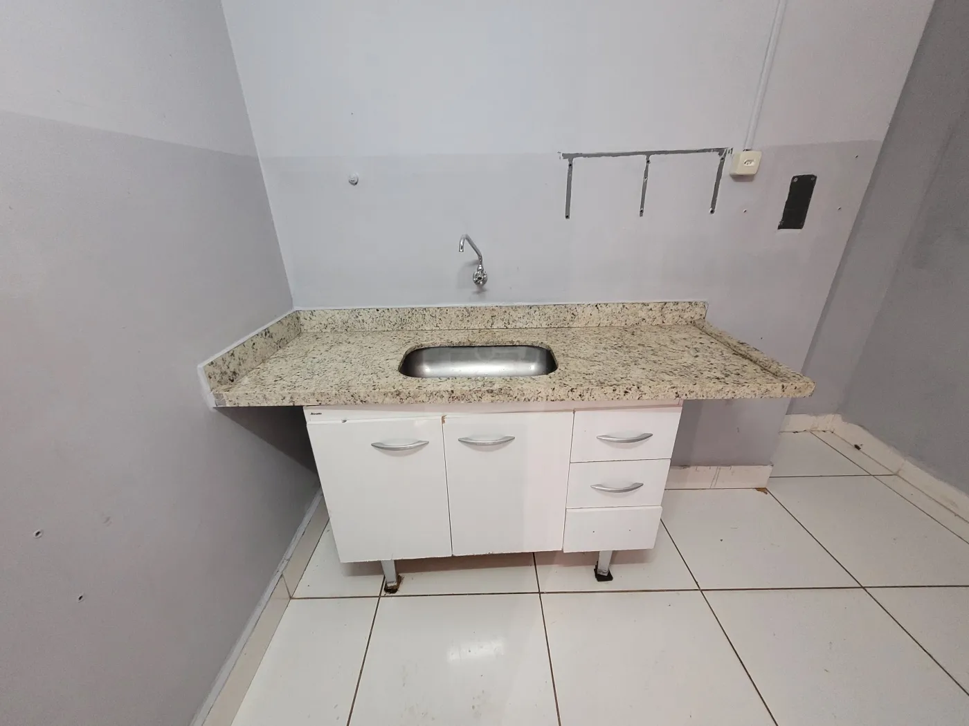 Alugar Comercial / Loja em Uberl&acirc;ndia R$ 15.000,00 - Foto 9