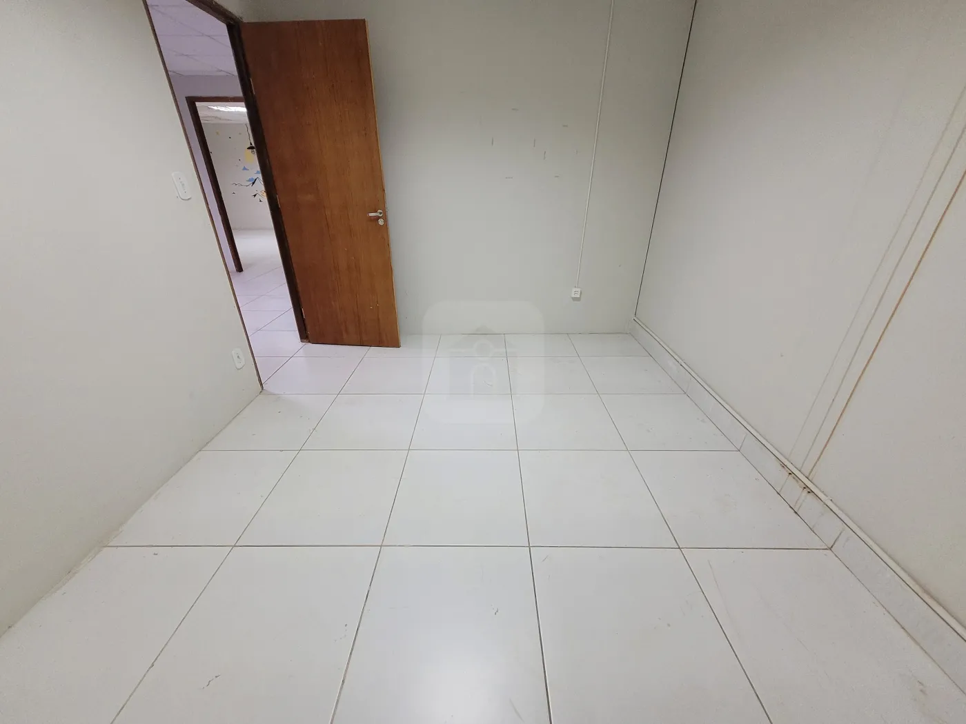 Alugar Comercial / Loja em Uberl&acirc;ndia R$ 15.000,00 - Foto 16
