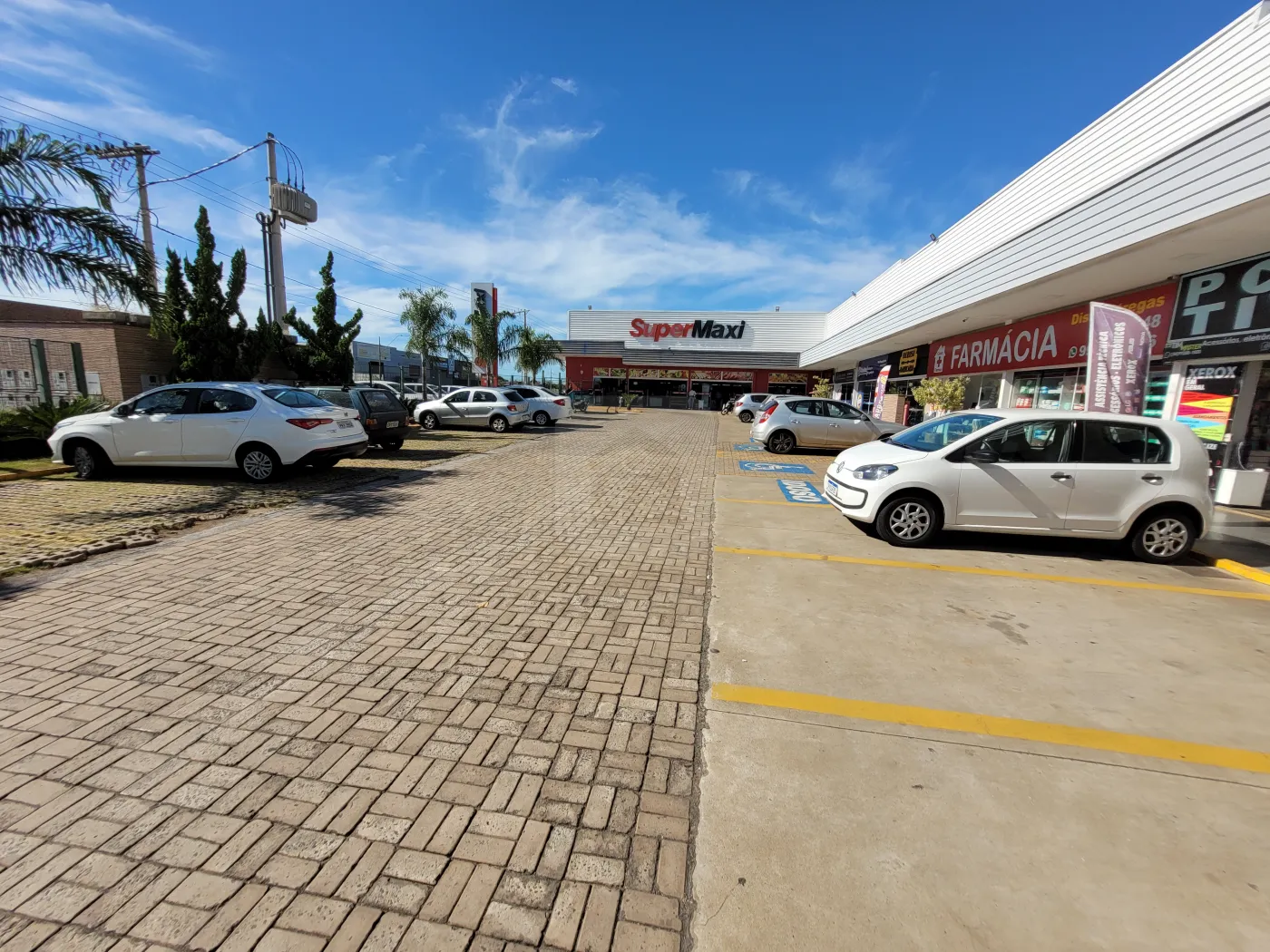 Comprar Comercial / Loja em Uberl&acirc;ndia - Foto 4