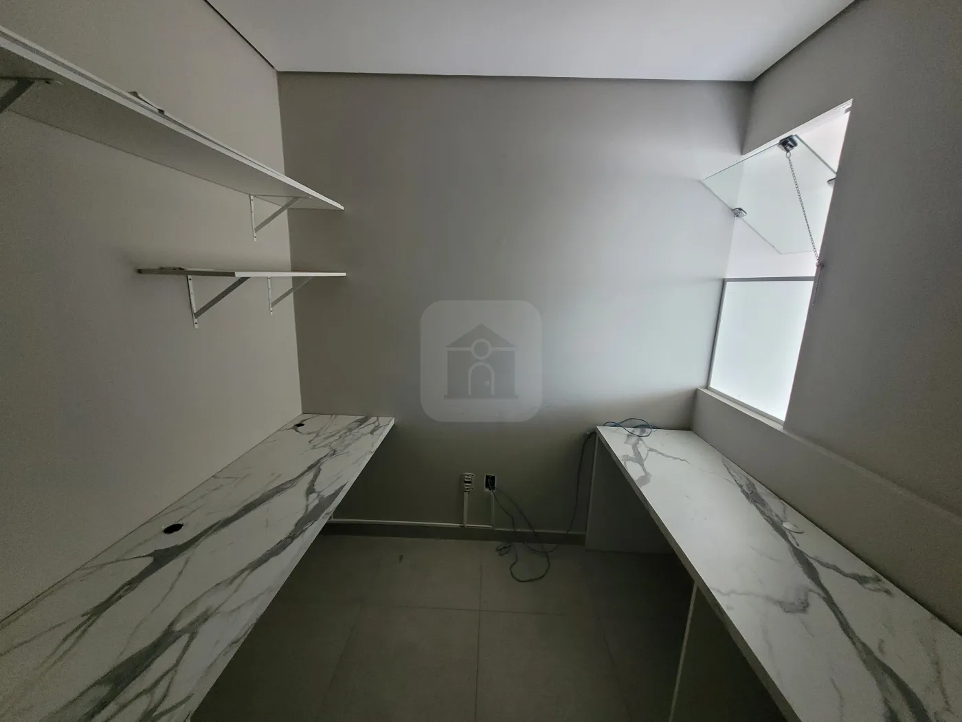 Alugar Comercial / Loja em Uberl&acirc;ndia R$ 3.600,00 - Foto 5