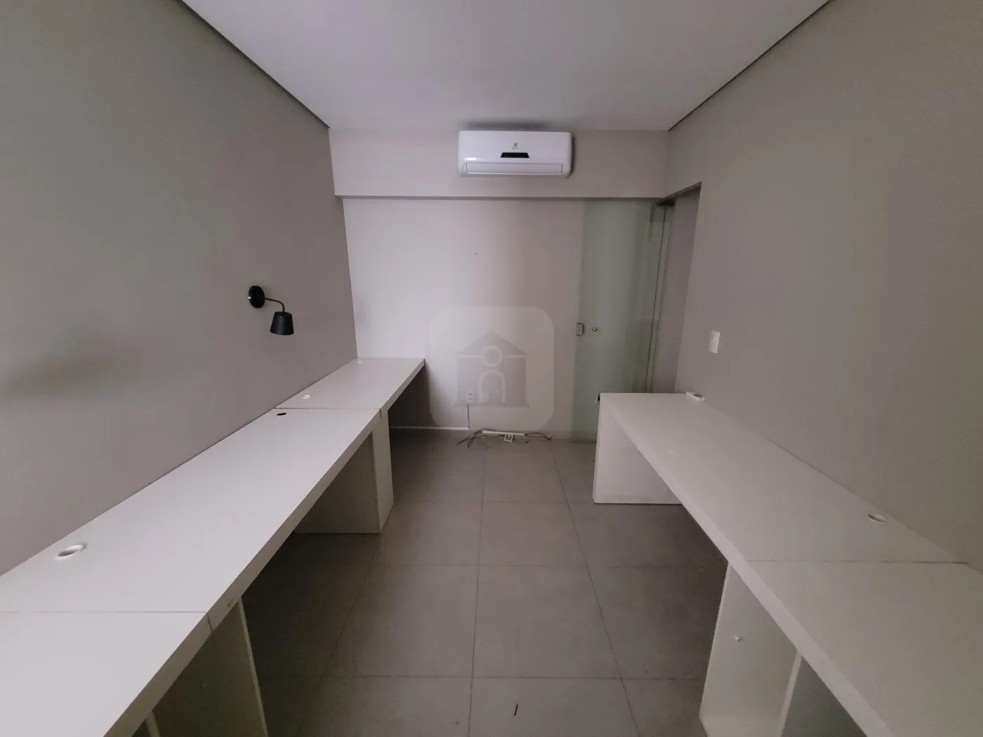 Alugar Comercial / Loja em Uberl&acirc;ndia R$ 3.600,00 - Foto 8