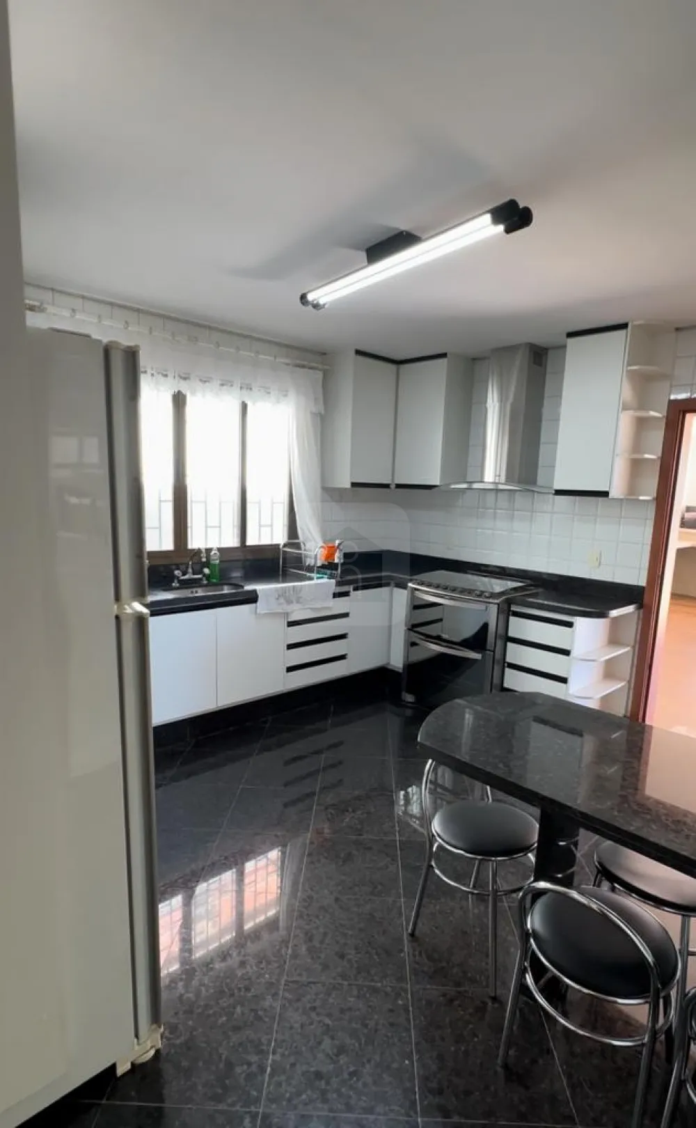 Alugar Casa / Sobrado em Uberl&acirc;ndia R$ 10.000,00 - Foto 5