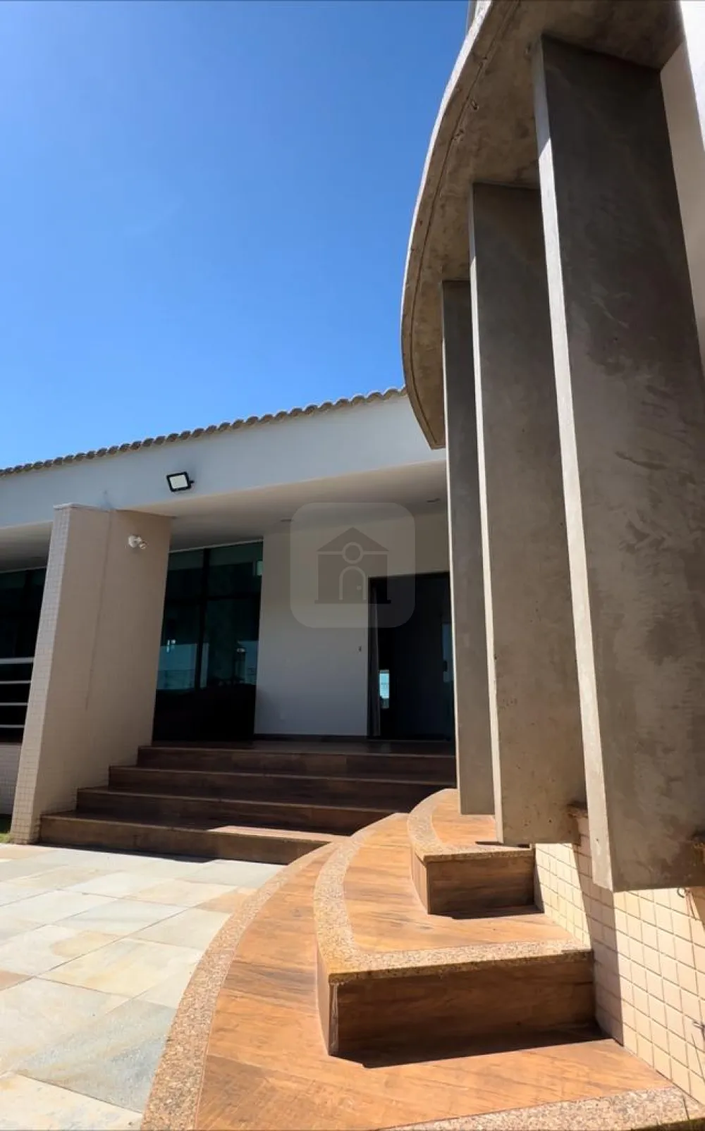 Alugar Casa / Sobrado em Uberl&acirc;ndia R$ 10.000,00 - Foto 2