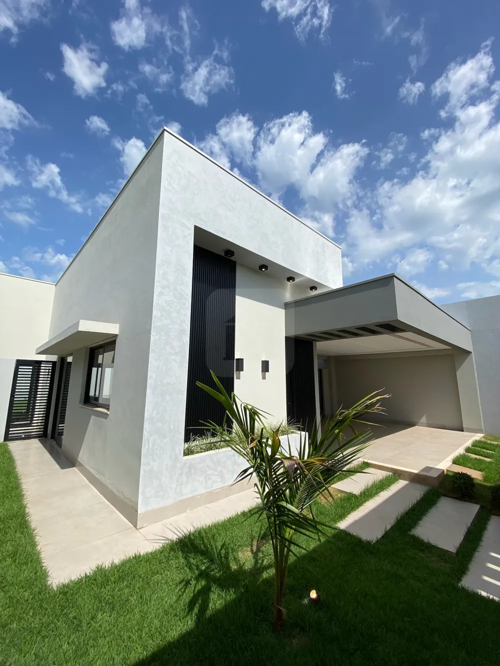 Comprar Casa / Padr&atilde;o em Araguari R$ 780.000,00 - Foto 1