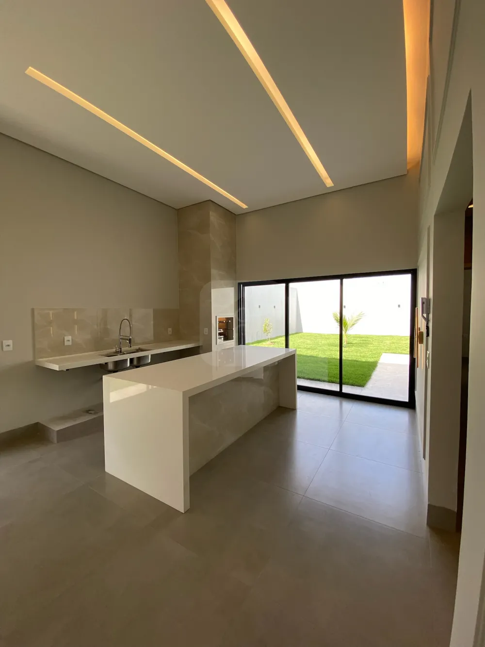 Comprar Casa / Padr&atilde;o em Araguari R$ 780.000,00 - Foto 15