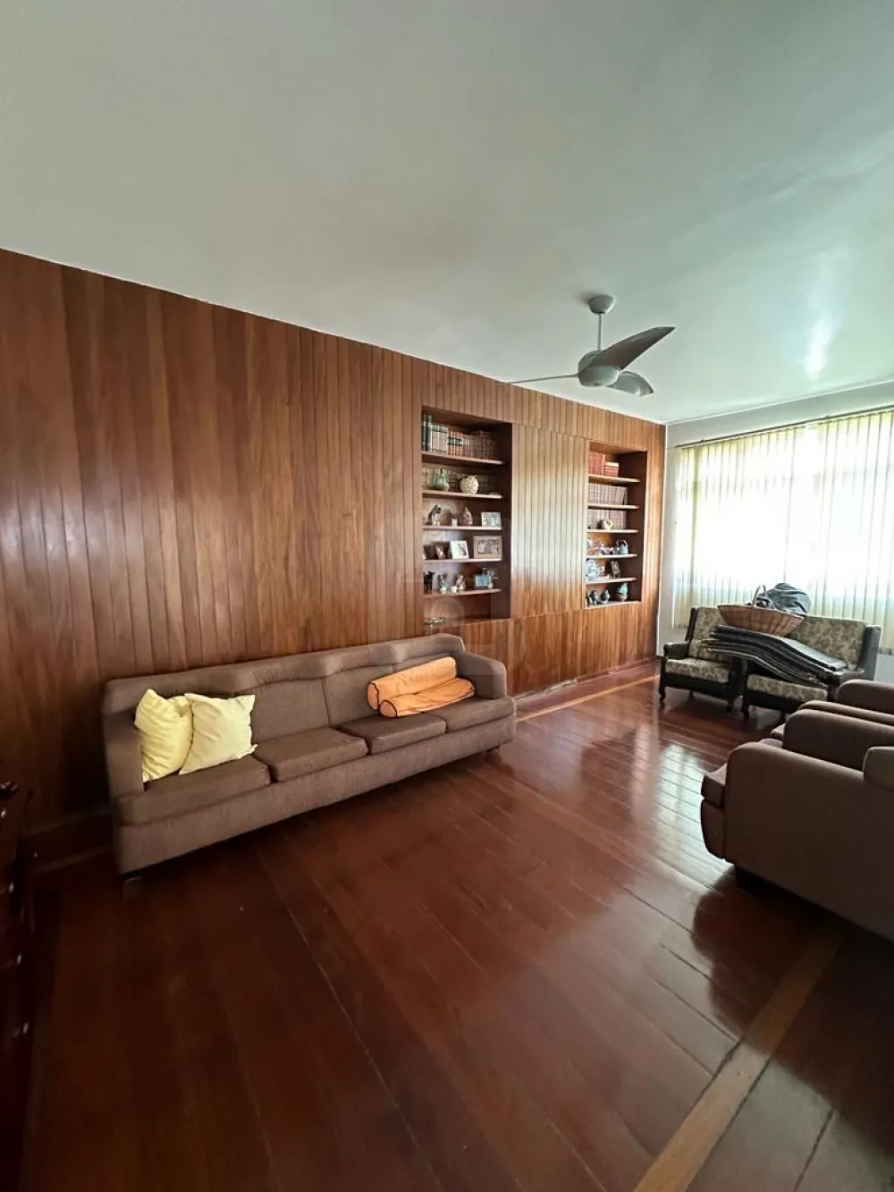 Alugar Comercial / Casa Comercial em Araguari R$ 7.500,00 - Foto 3