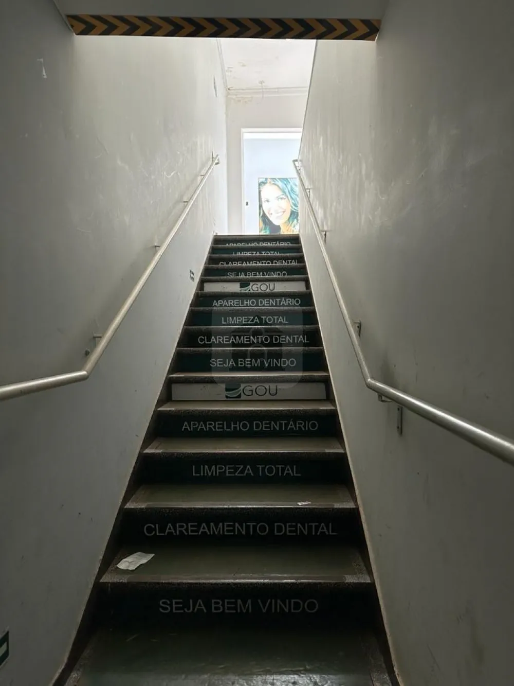 Alugar Comercial / Casa Comercial em Araguari R$ 4.500,00 - Foto 2