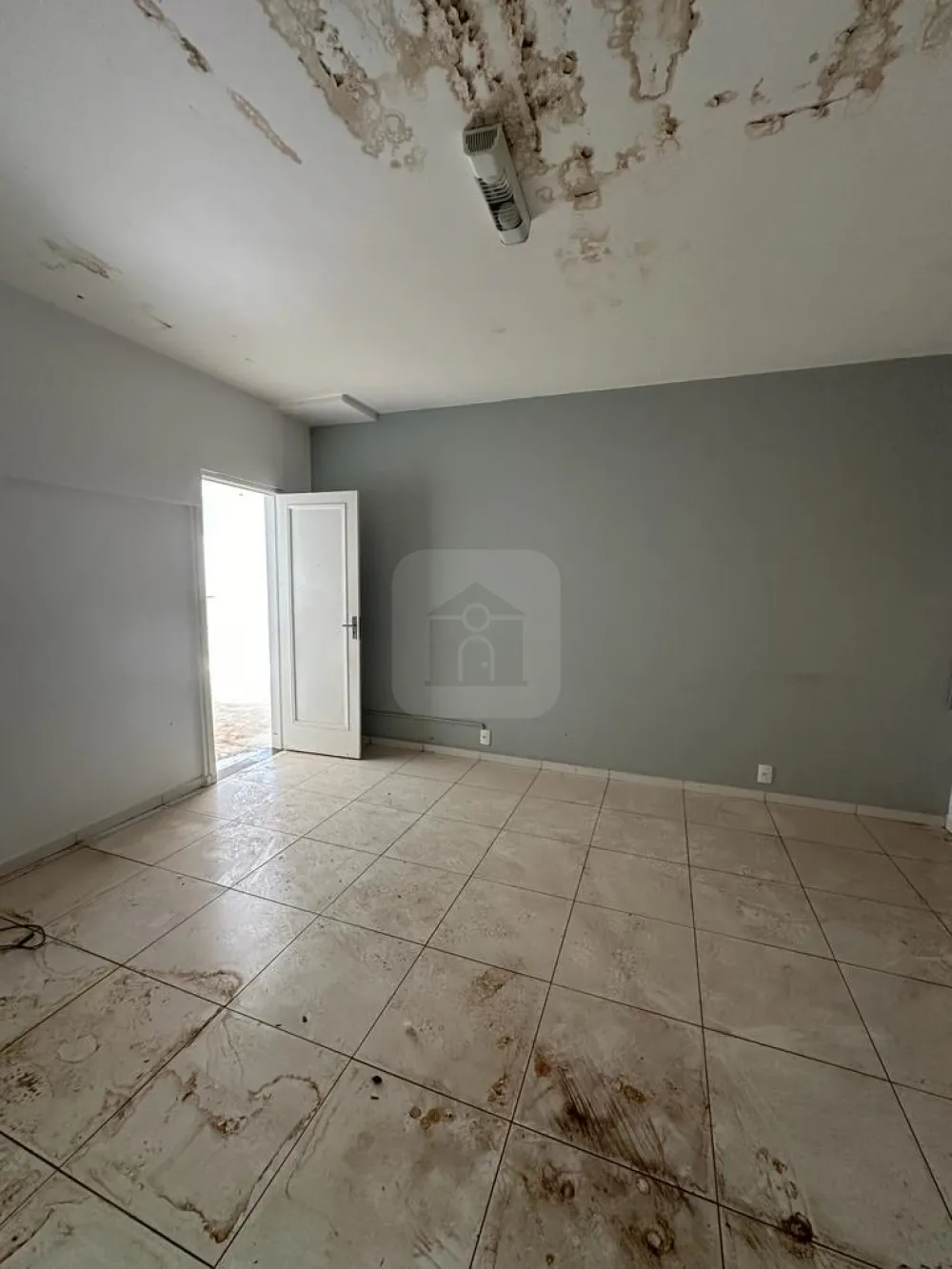 Alugar Comercial / Casa Comercial em Araguari R$ 4.500,00 - Foto 9