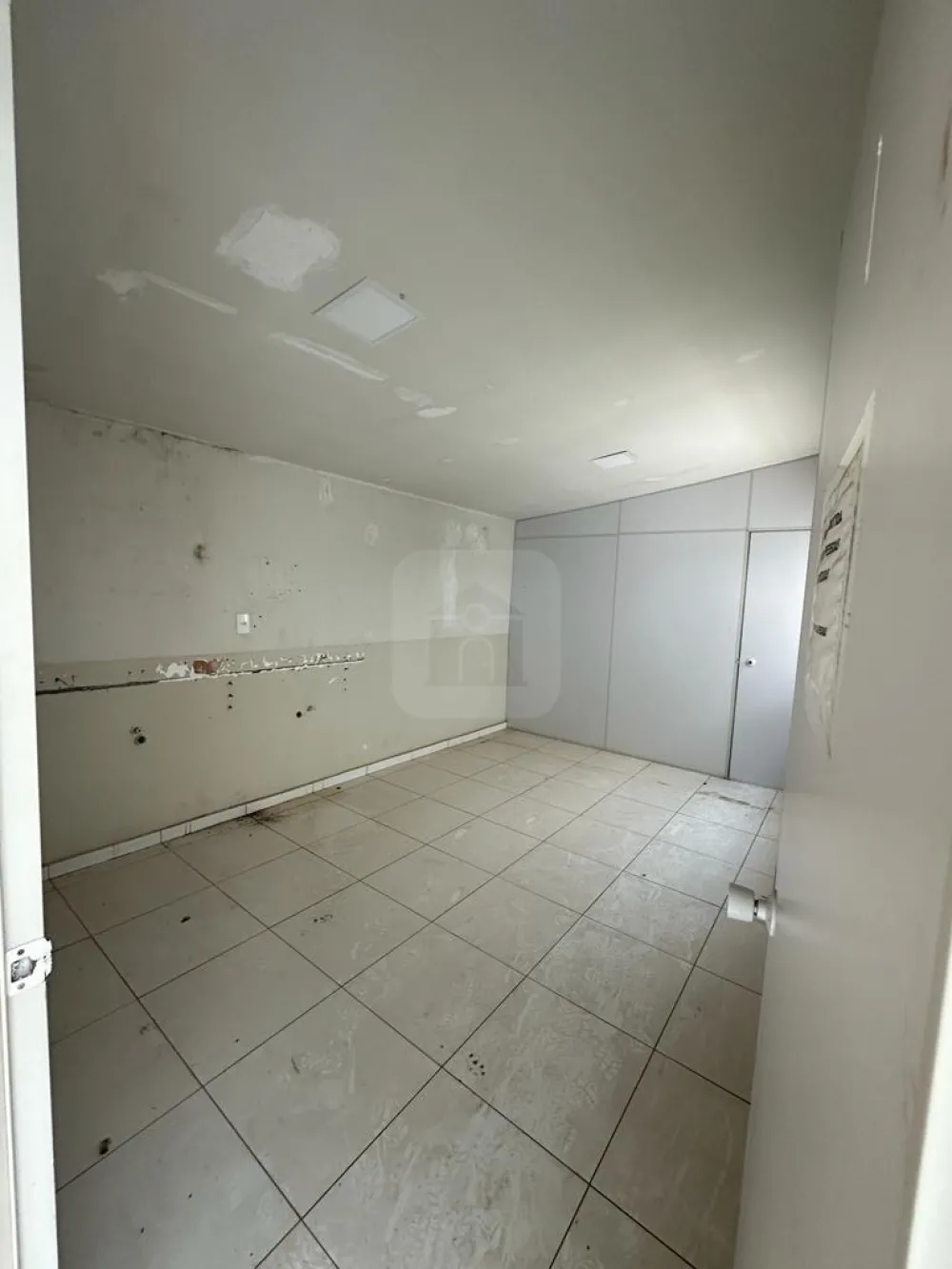 Alugar Comercial / Casa Comercial em Araguari R$ 4.500,00 - Foto 14