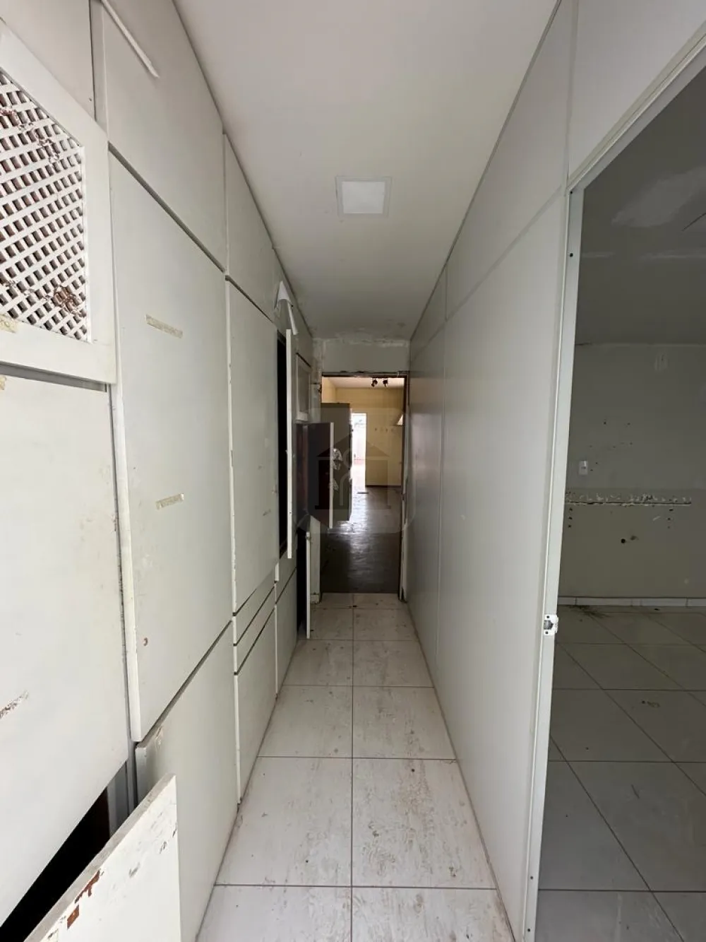 Alugar Comercial / Casa Comercial em Araguari R$ 4.500,00 - Foto 15