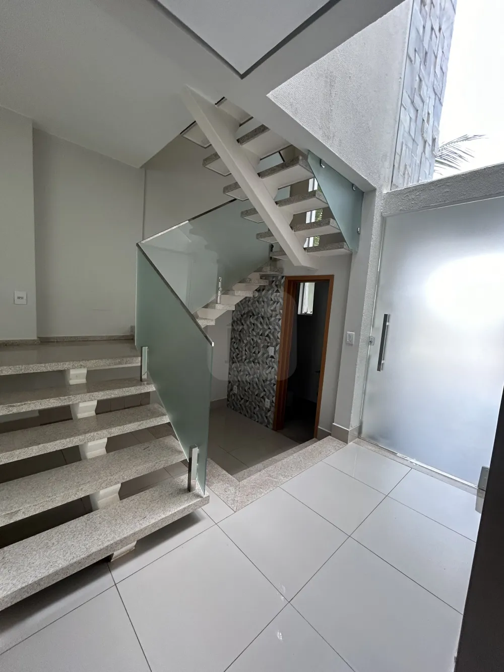 Comprar Casa / Condom&iacute;nio ou Loteamento Fechado em Uberl&acirc;ndia R$ 1.500.000,00 - Foto 4