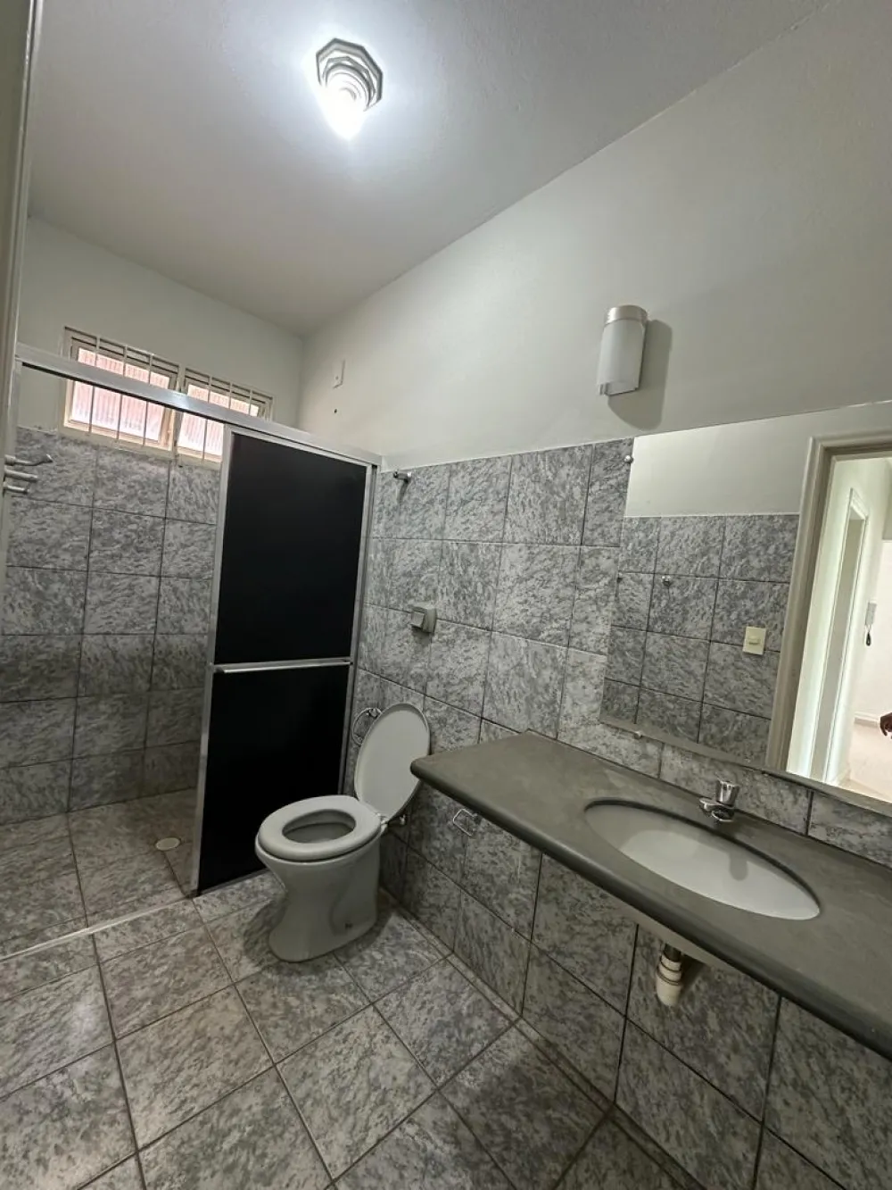 Alugar Apartamento / Padr&atilde;o em Araguari R$ 1.800,00 - Foto 10