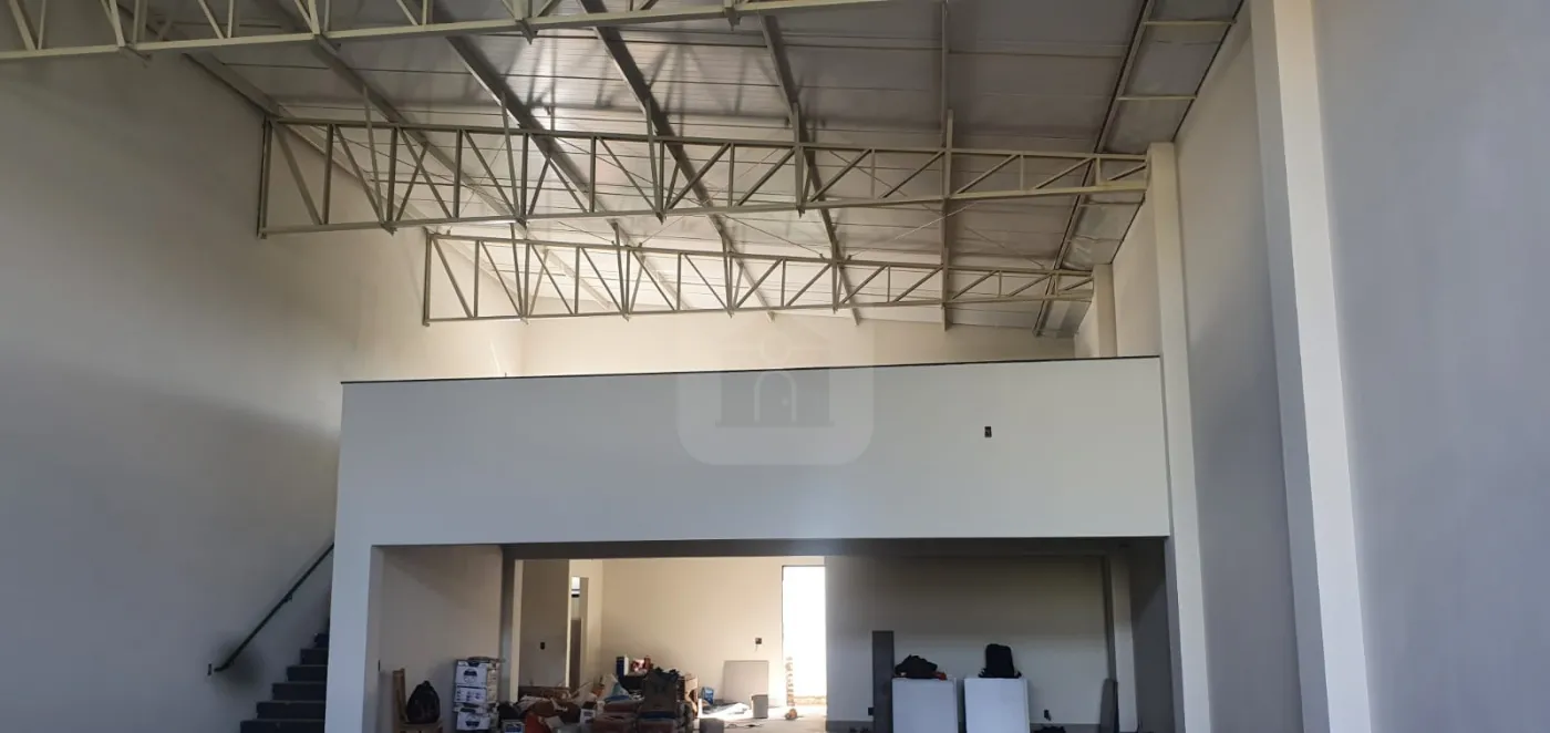 Alugar Comercial / Loja em Uberl&acirc;ndia R$ 7.500,00 - Foto 12