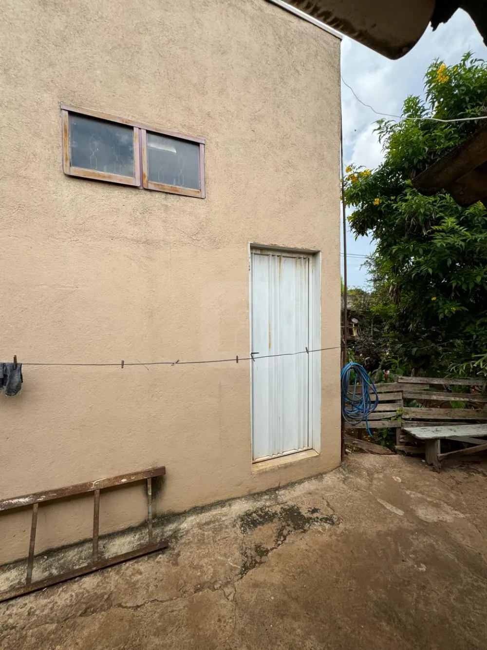 Comprar Comercial / Casa Comercial em Araguari R$ 350.000,00 - Foto 12