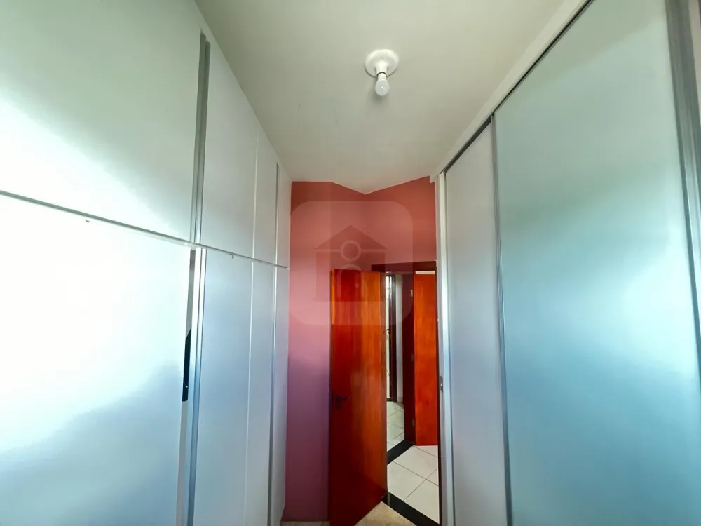 Comprar Casa / Padr&atilde;o em Uberl&acirc;ndia R$ 1.090.000,00 - Foto 13