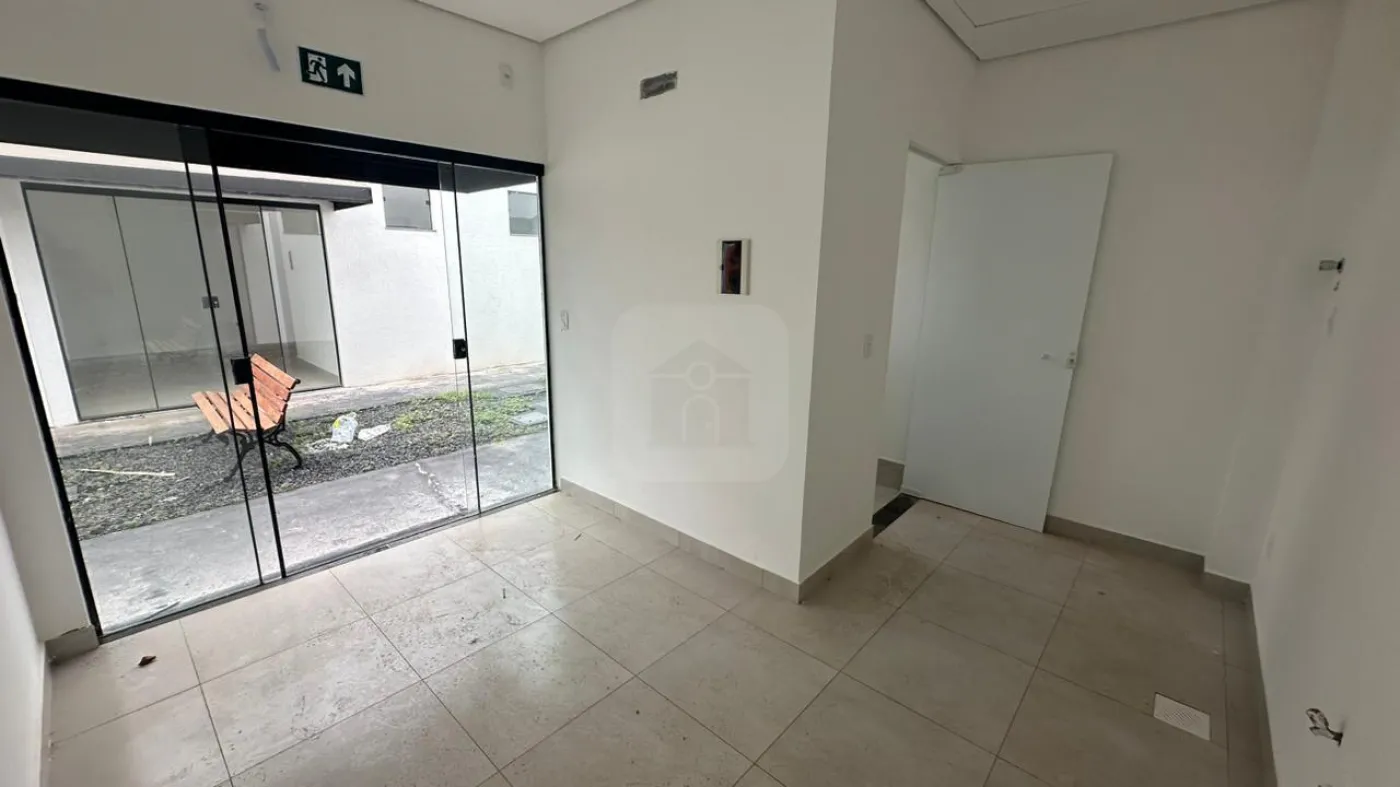 Alugar Comercial / Loja em Uberl&acirc;ndia R$ 1.500,00 - Foto 3