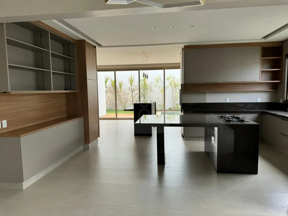 Alugar Casa / Condom&iacute;nio ou Loteamento Fechado em Uberl&acirc;ndia R$ 13.500,00 - Foto 1