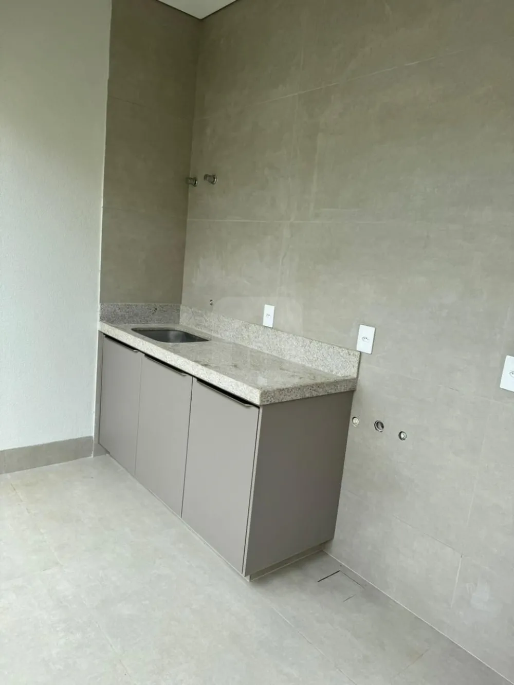 Alugar Casa / Condom&iacute;nio ou Loteamento Fechado em Uberl&acirc;ndia R$ 13.500,00 - Foto 10