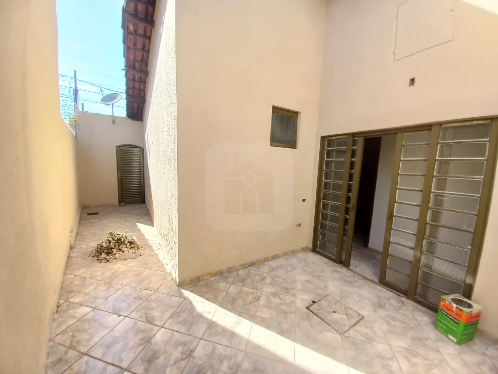 Alugar Casa / Padr&atilde;o em Uberl&acirc;ndia R$ 2.800,00 - Foto 1