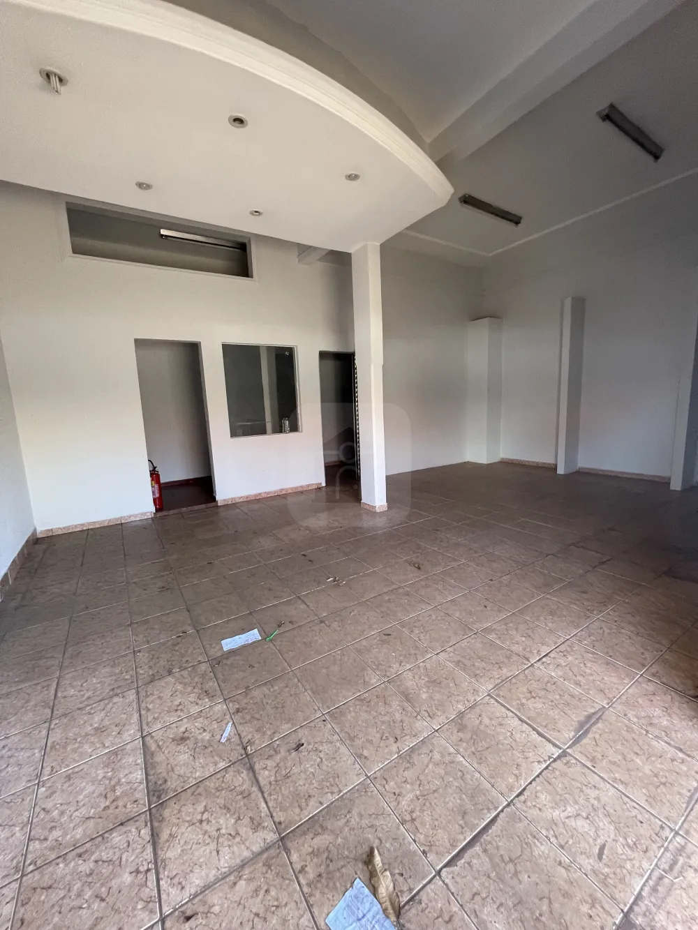 Alugar Comercial / C&ocirc;modo em Araguari R$ 1.600,00 - Foto 2
