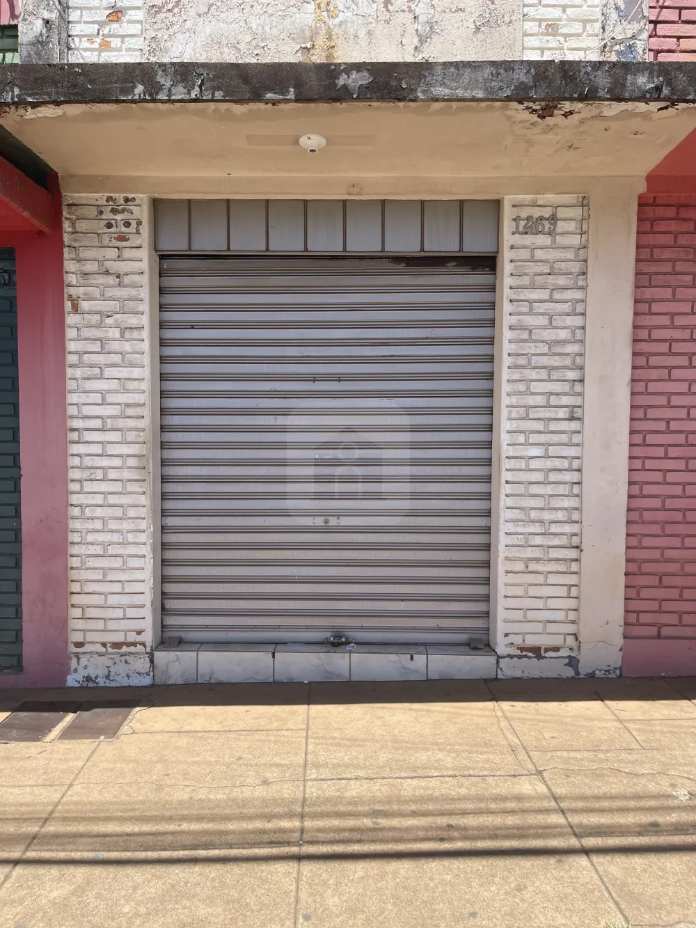 Alugar Comercial / C&ocirc;modo em Araguari R$ 900,00 - Foto 1