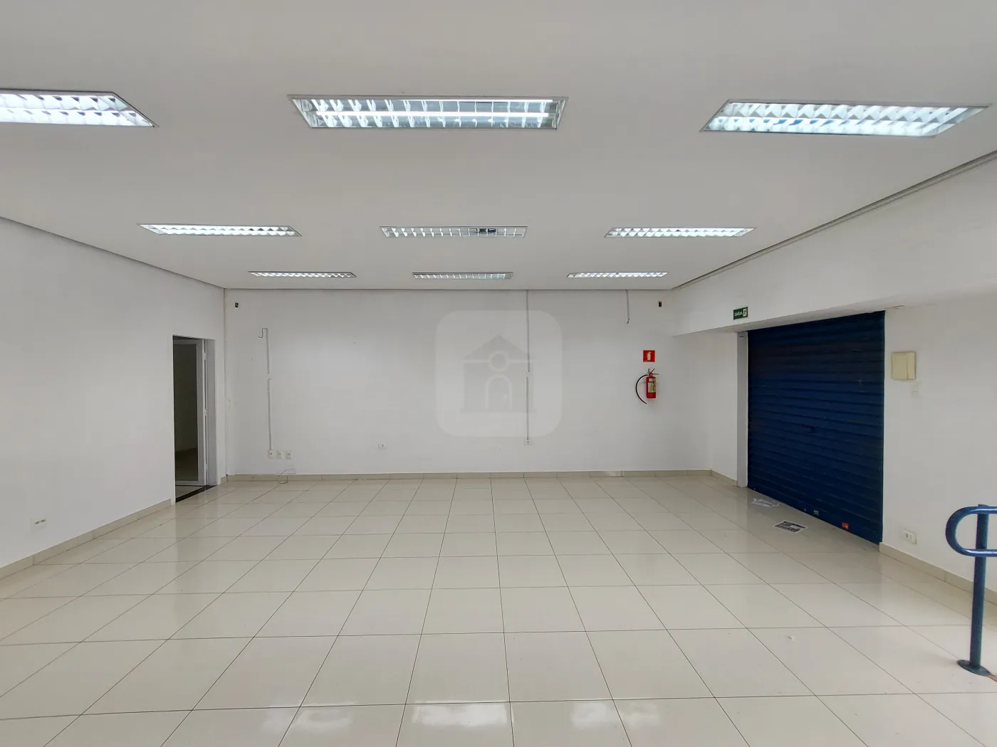 Alugar Comercial / Loja em Uberl&acirc;ndia R$ 4.000,00 - Foto 3
