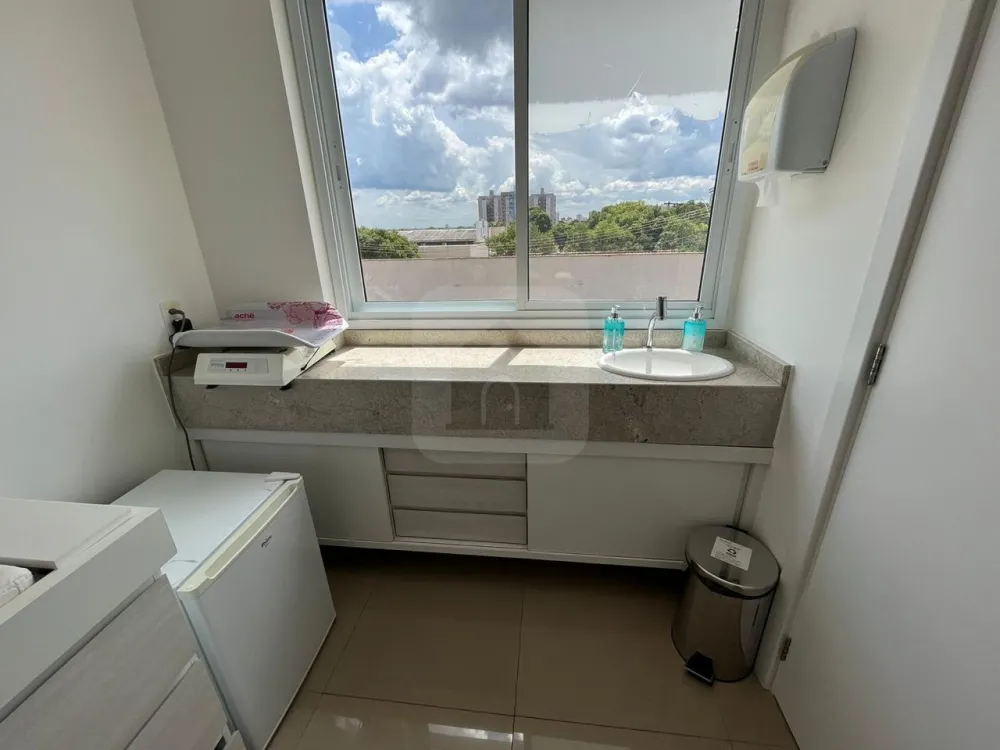 Comprar Comercial / Cl&iacute;nica em Uberl&acirc;ndia R$ 300.000,00 - Foto 5