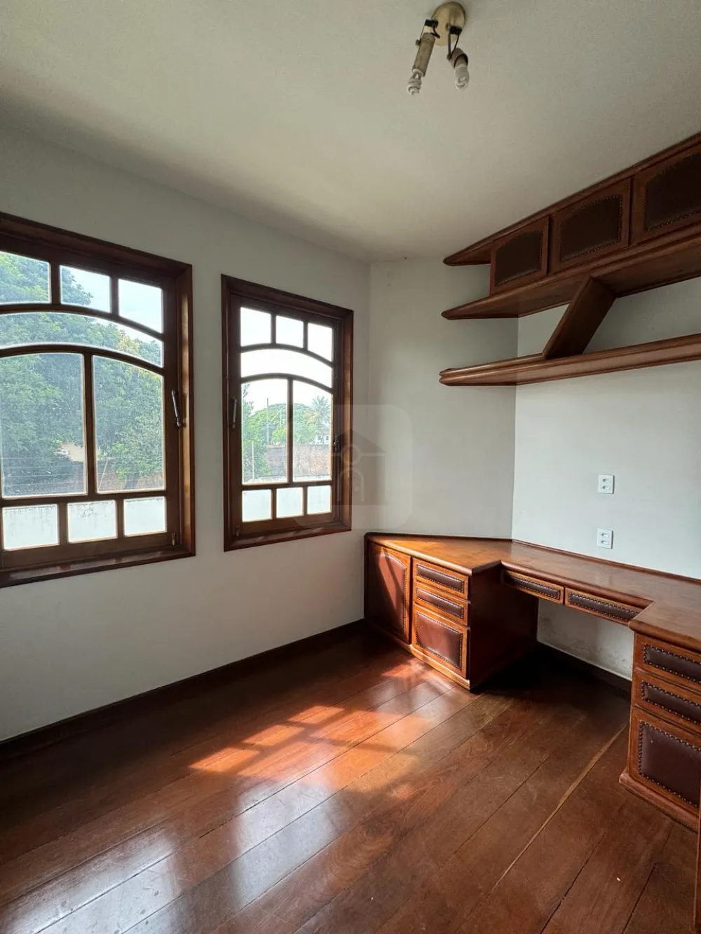 Alugar Casa / Padr&atilde;o em Araguari R$ 6.000,00 - Foto 10