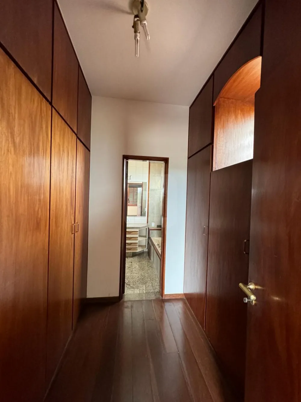 Alugar Casa / Padr&atilde;o em Araguari R$ 6.000,00 - Foto 21