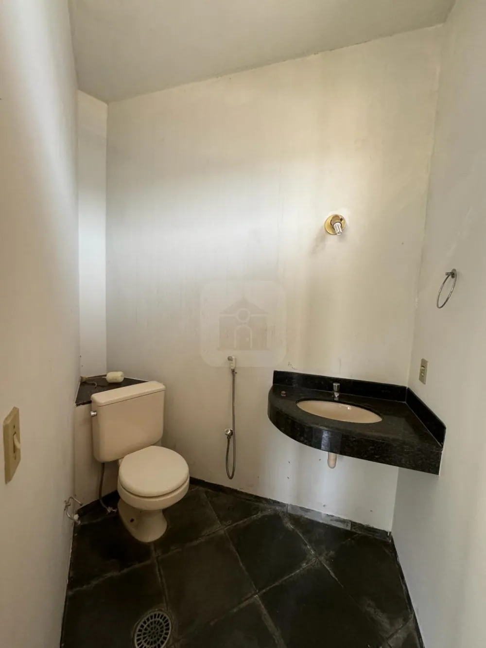 Alugar Casa / Padr&atilde;o em Araguari R$ 6.000,00 - Foto 31