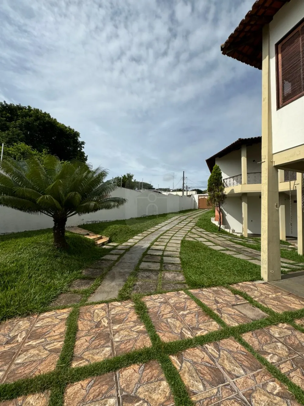 Alugar Casa / Padr&atilde;o em Araguari R$ 6.000,00 - Foto 35