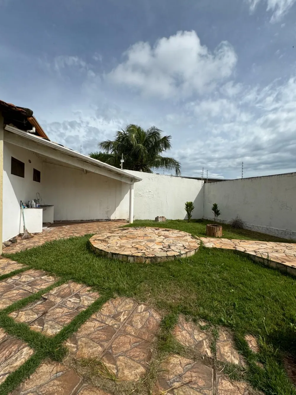Alugar Casa / Padr&atilde;o em Araguari R$ 6.000,00 - Foto 36