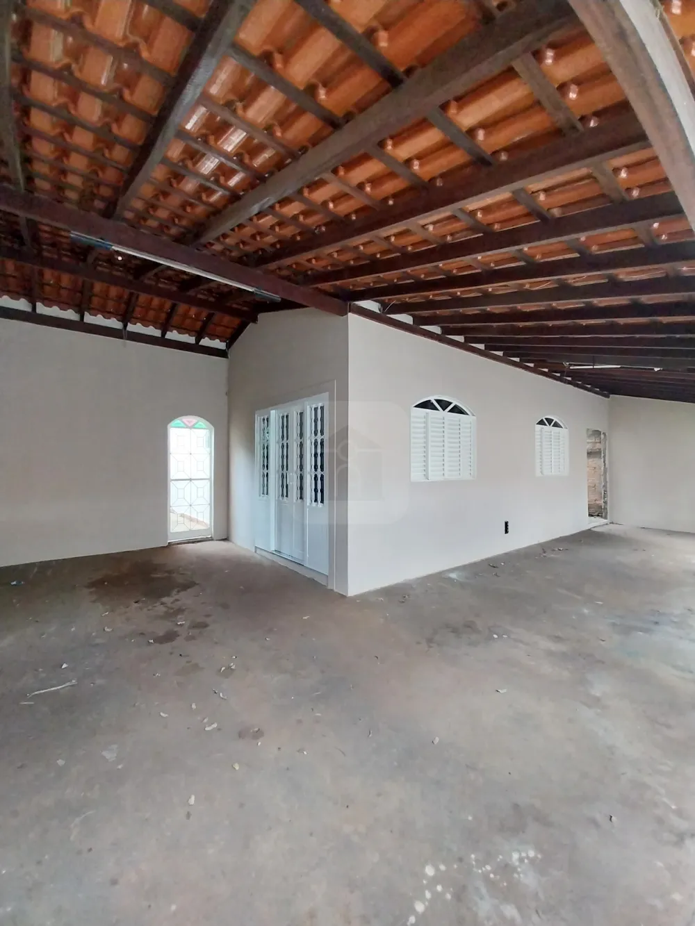 Alugar Casa / Padr&atilde;o em Uberl&acirc;ndia R$ 2.000,00 - Foto 2