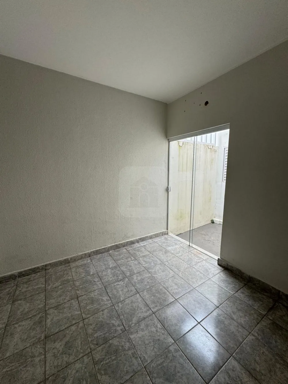 Alugar Casa / Padr&atilde;o em Araguari R$ 1.400,00 - Foto 8