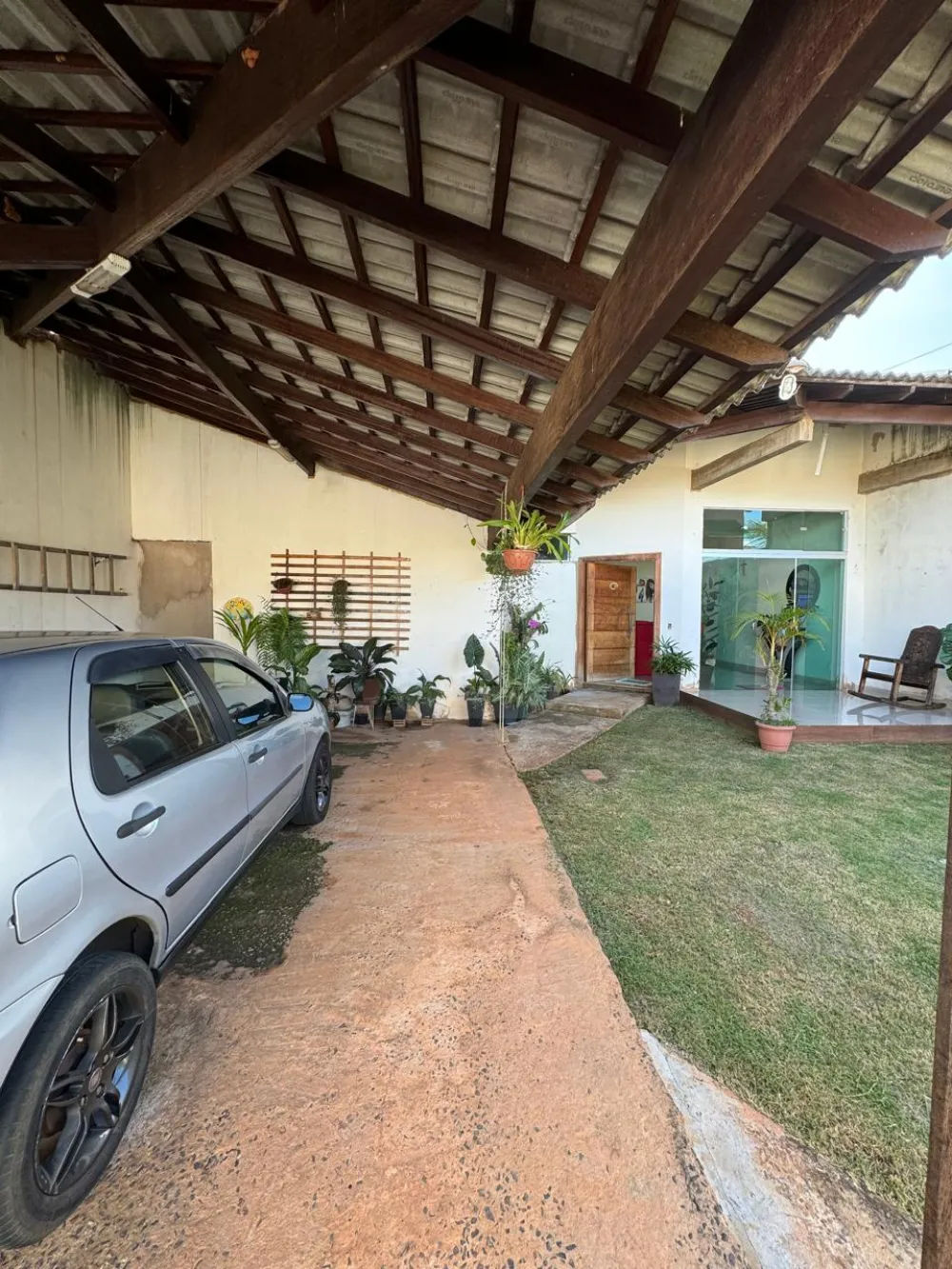 Comprar Casa / Padr&atilde;o em Araguari R$ 580.000,00 - Foto 2
