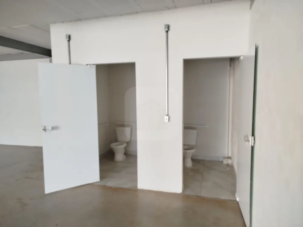 Alugar Comercial / Galp&atilde;o em Uberl&acirc;ndia R$ 7.000,00 - Foto 3